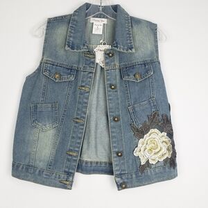 NWT Paisley Vine Denim Vest Embroidered‎ with Lace